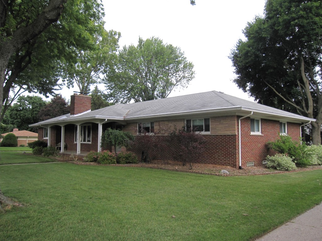  [3131 Berkshire Dr.Photo] 